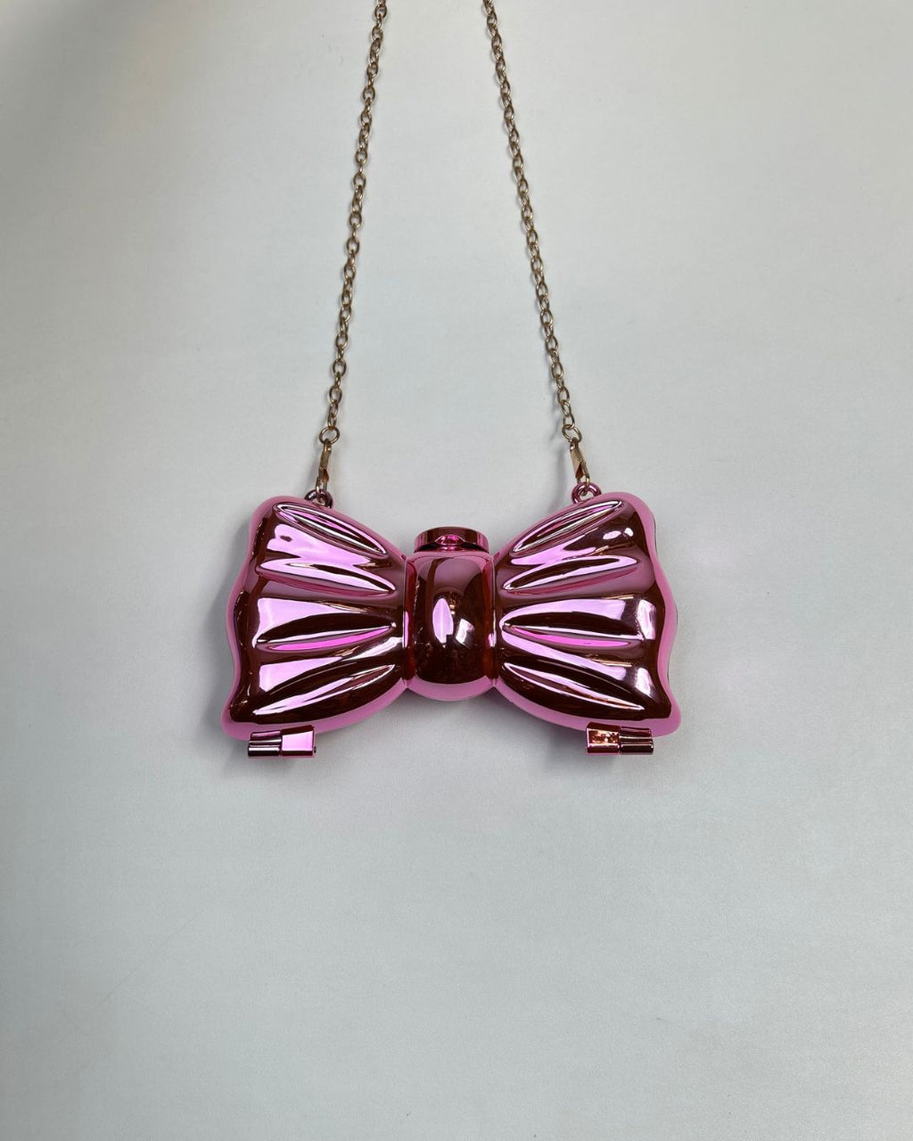 Metallic Bow-Shaped Mini Clutch Bag with Chain Strap