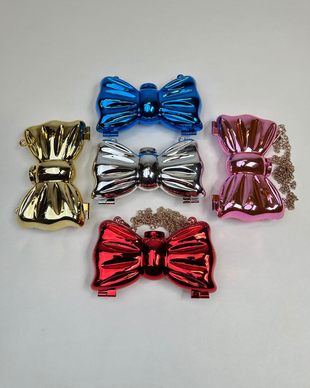 Metallic Bow-Shaped Mini Clutch Bag with Chain Strap
