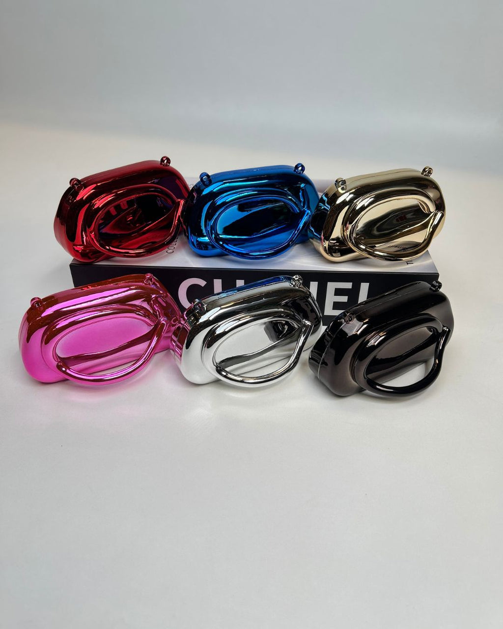 Metallic Ring-Handle Mini Clutch Bag with Chain Strap