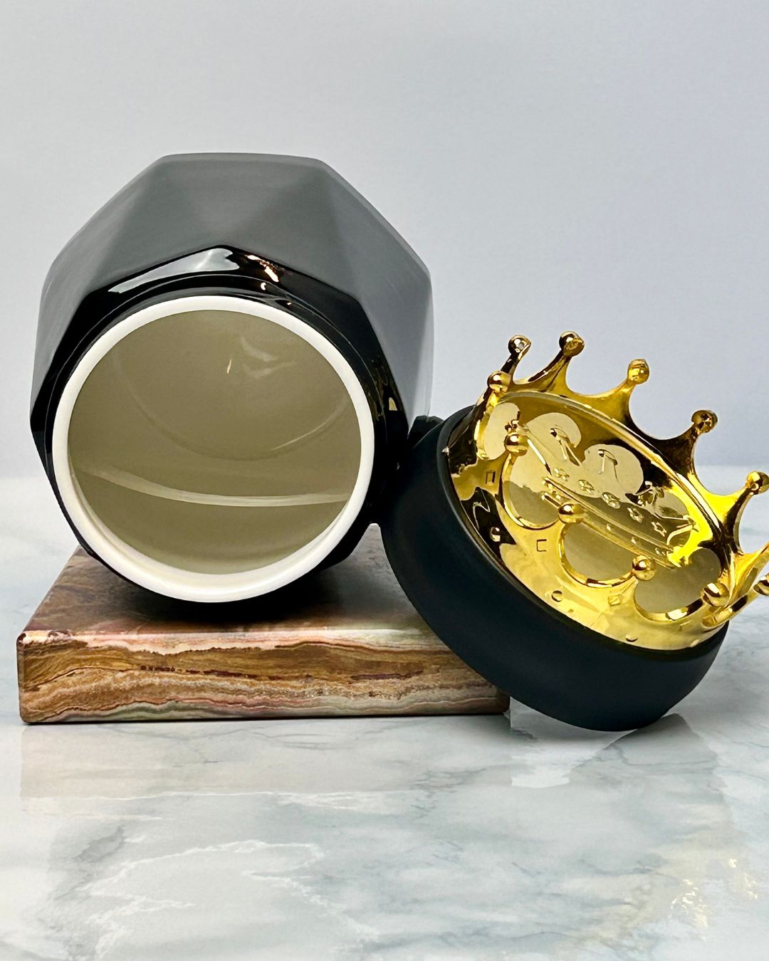 Royal Crown Ceramic Mug with Lid – King & Queen Gift Set