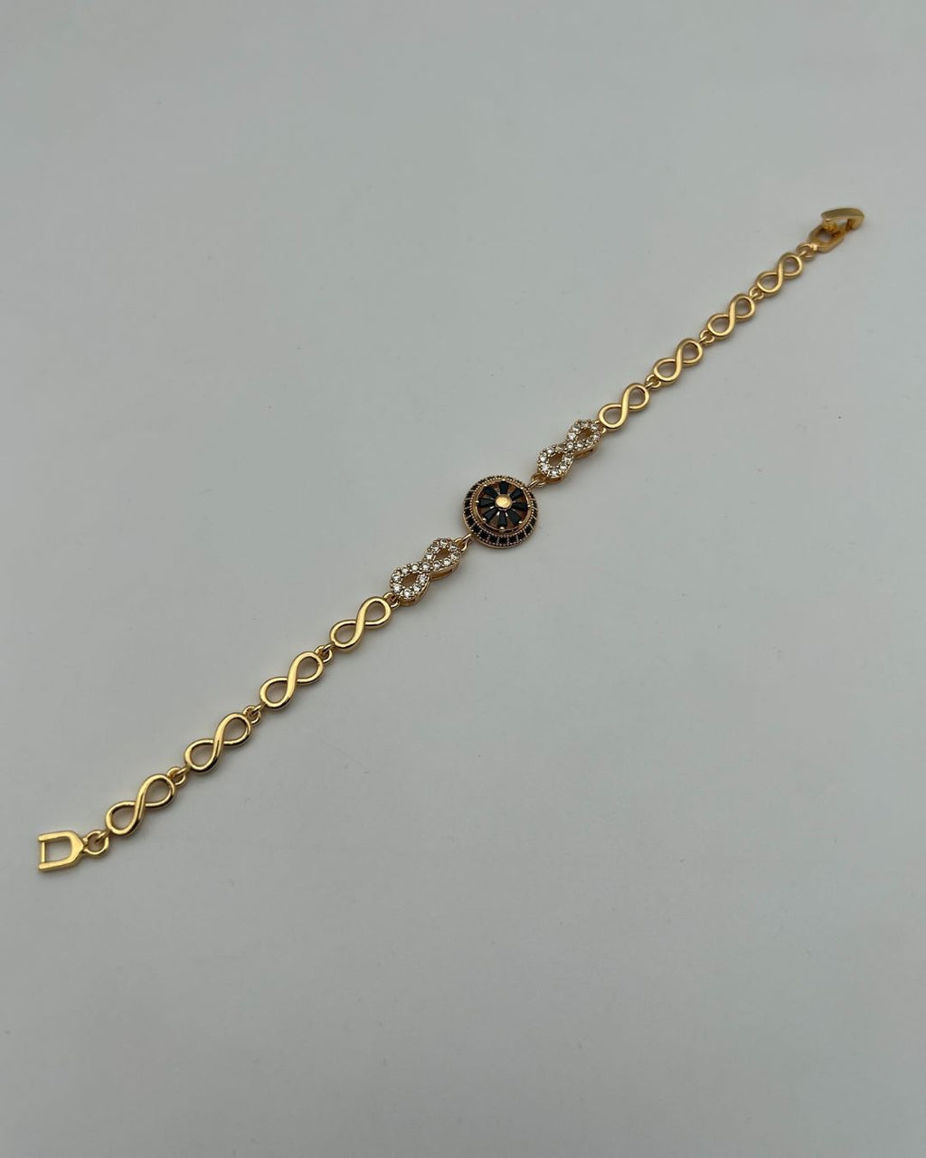 1 Carat Stone Bracelet with Gold Base for Party & Everyday Wear