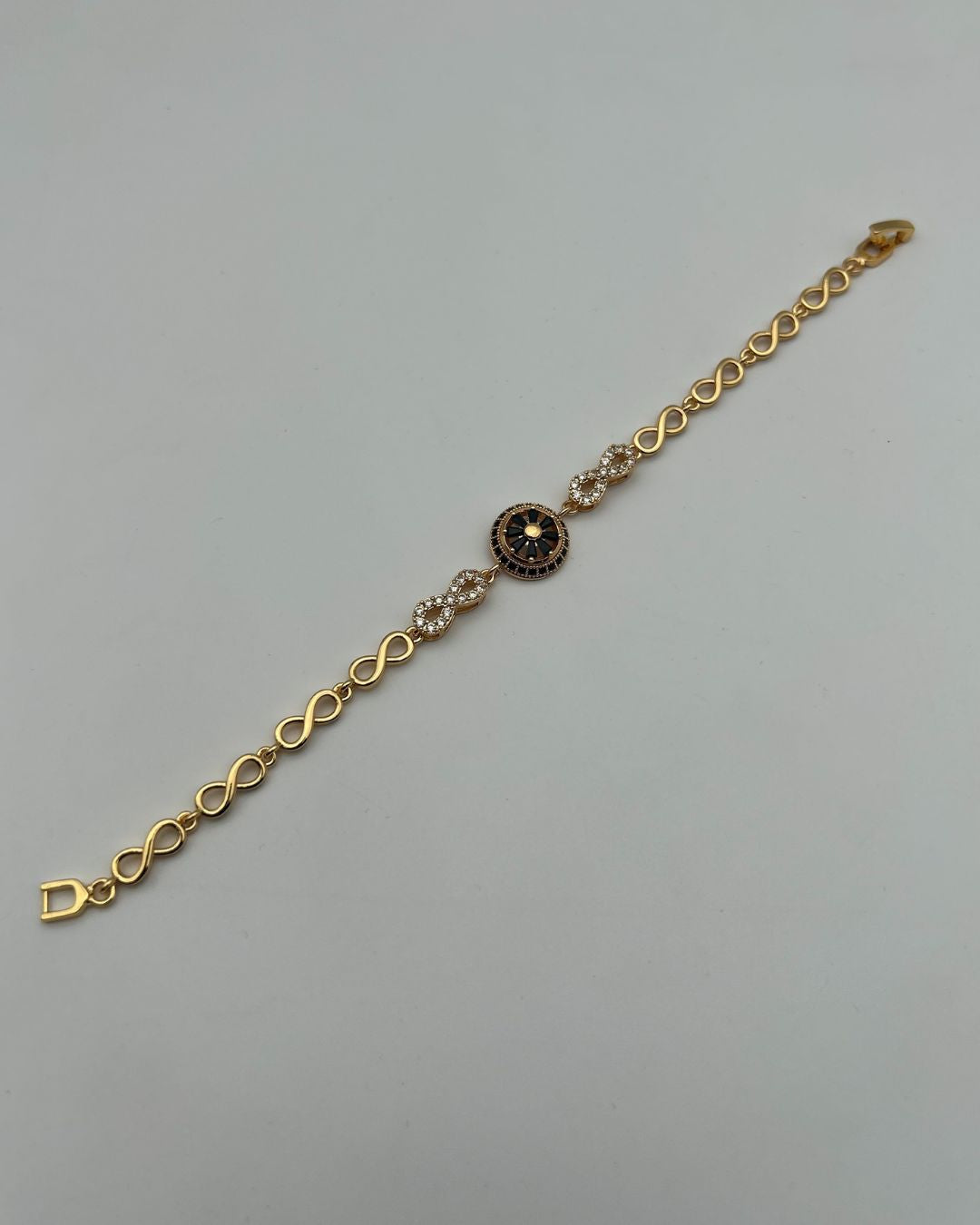 1 Carat Stone Bracelet with Gold Base for Party & Everyday Wear