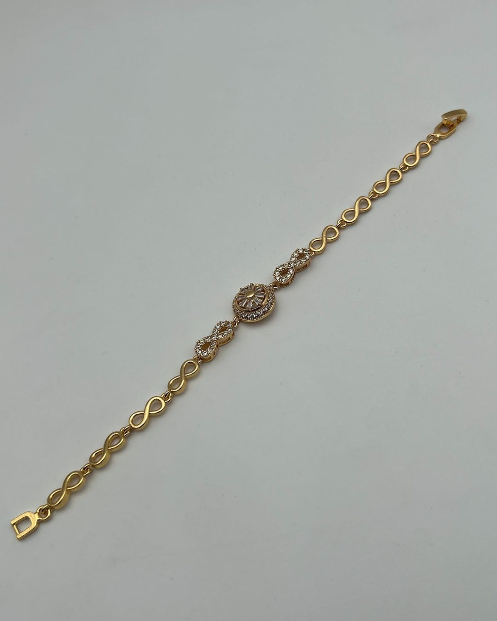 1 Carat Stone Bracelet with Gold Base for Party & Everyday Wear