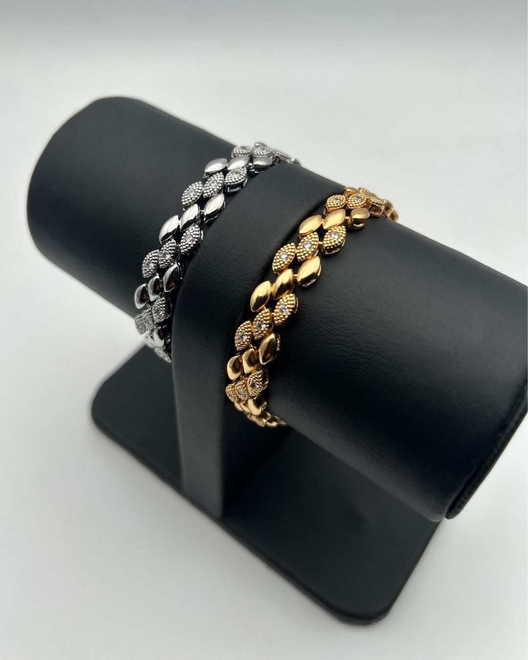 One Carat Style Textured Link Bracelet for Girls (Gold/Silver)