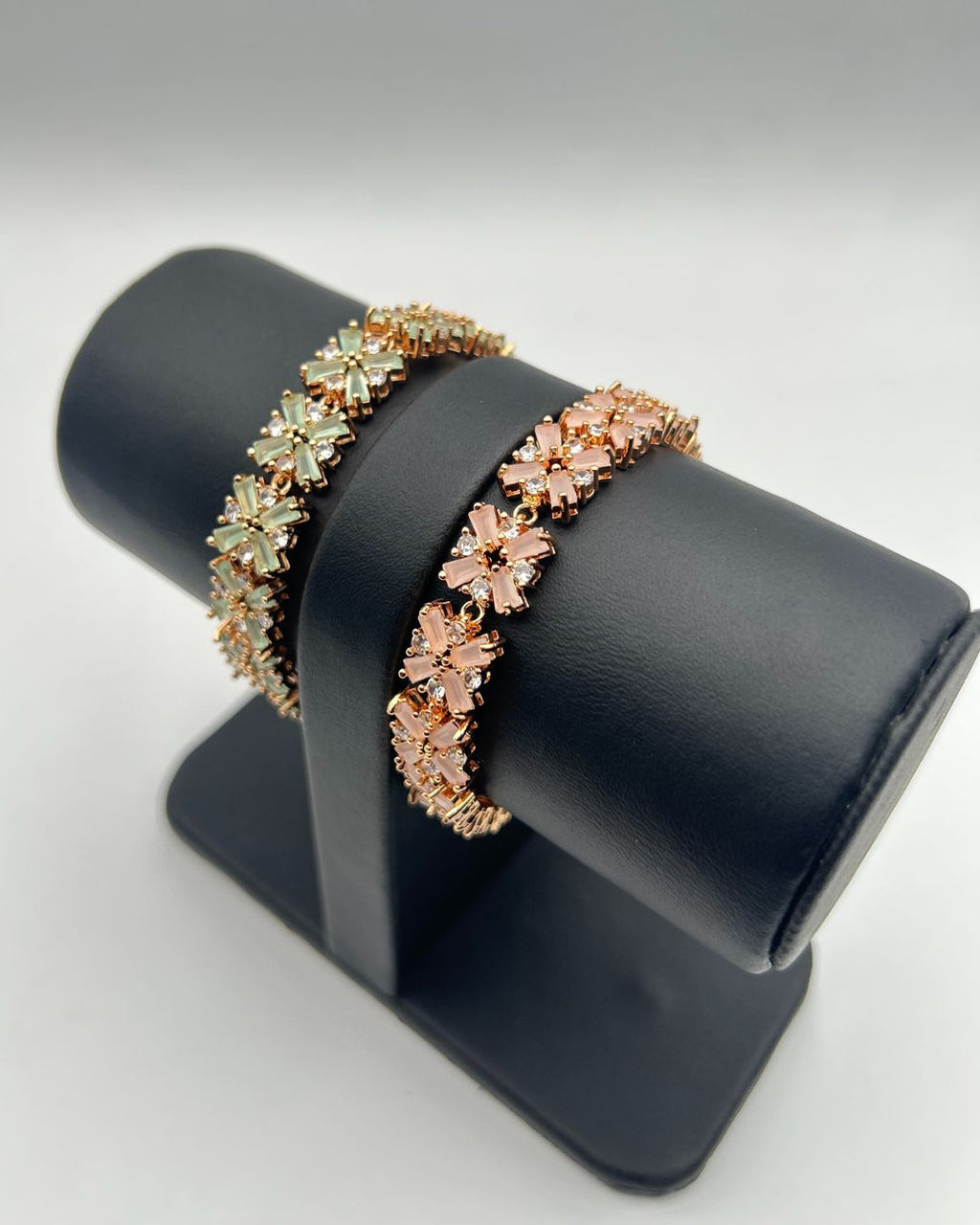 1 Carat Floral Stone Bracelet for Girls - Gold Mint/Pink