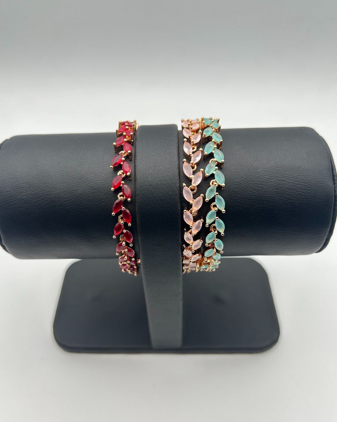 1 Carat Leaf Stone Bracelet for Girls – Gold Mint, Red & Pink