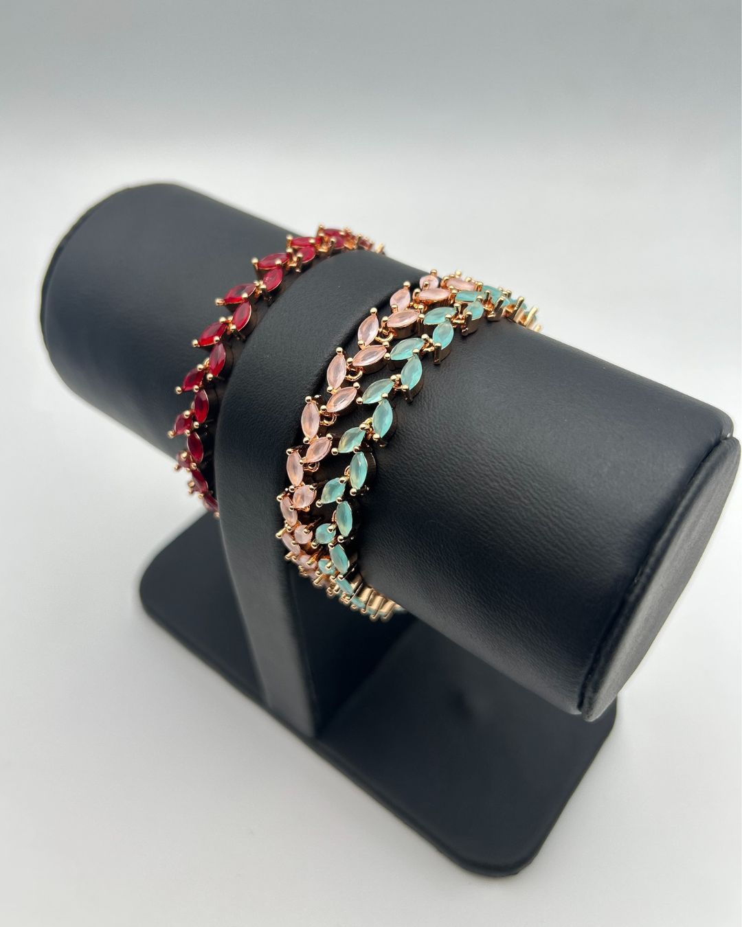 1 Carat Leaf Stone Bracelet for Girls – Gold Mint, Red & Pink