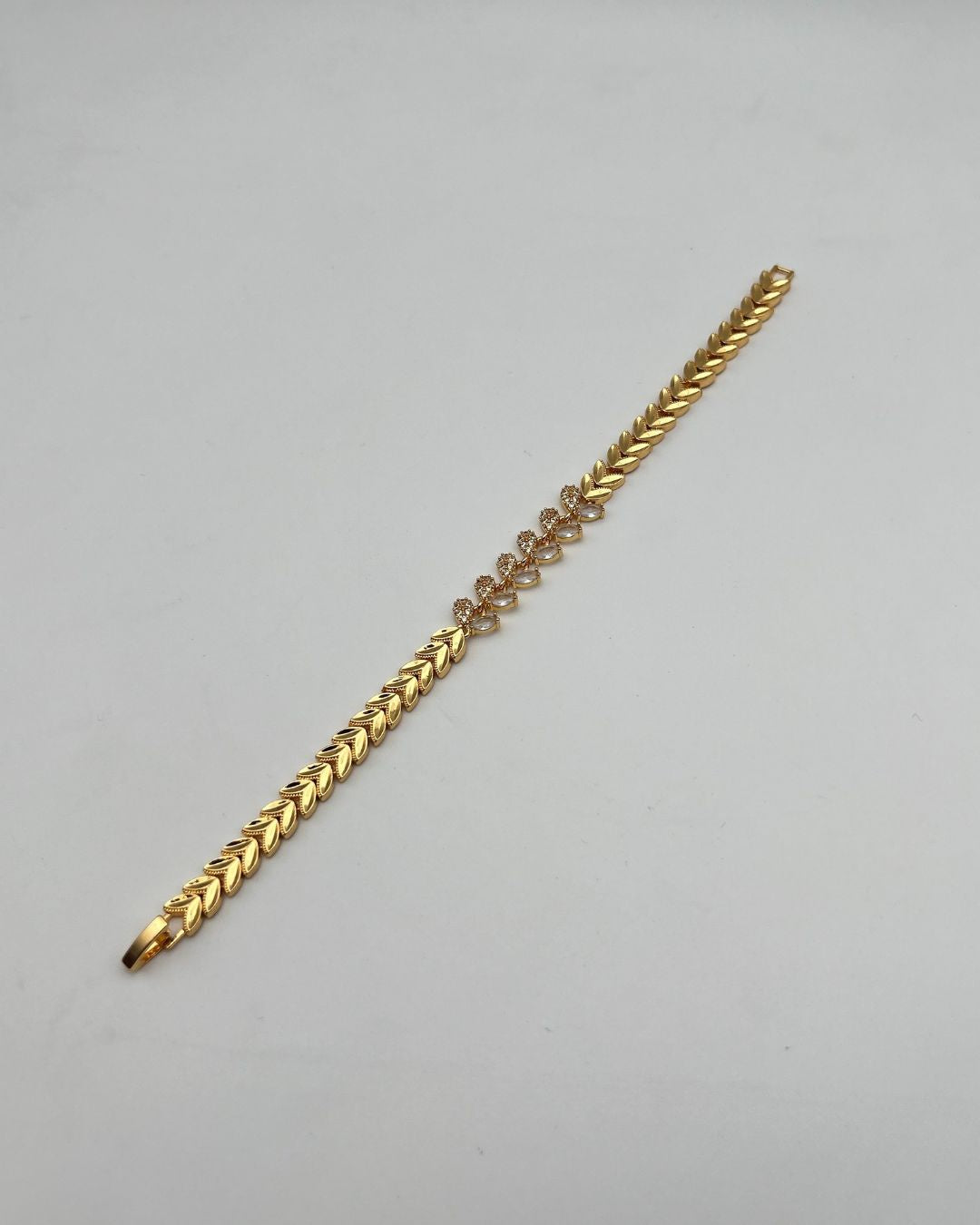 1 Carat Leaf Link Marquise Stone Bracelet for Girls – Gold & Silver