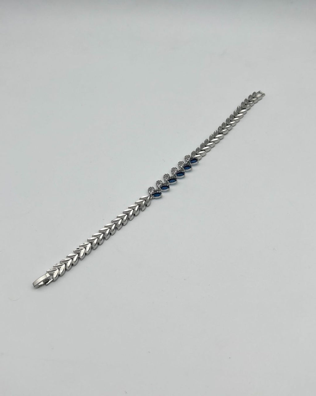 1 Carat Leaf Link Marquise Stone Bracelet for Girls – Gold & Silver