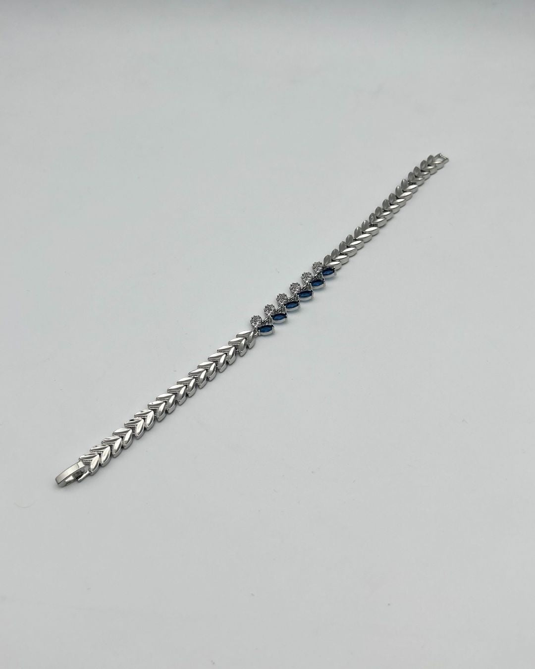 1 Carat Leaf Link Marquise Stone Bracelet for Girls – Gold & Silver