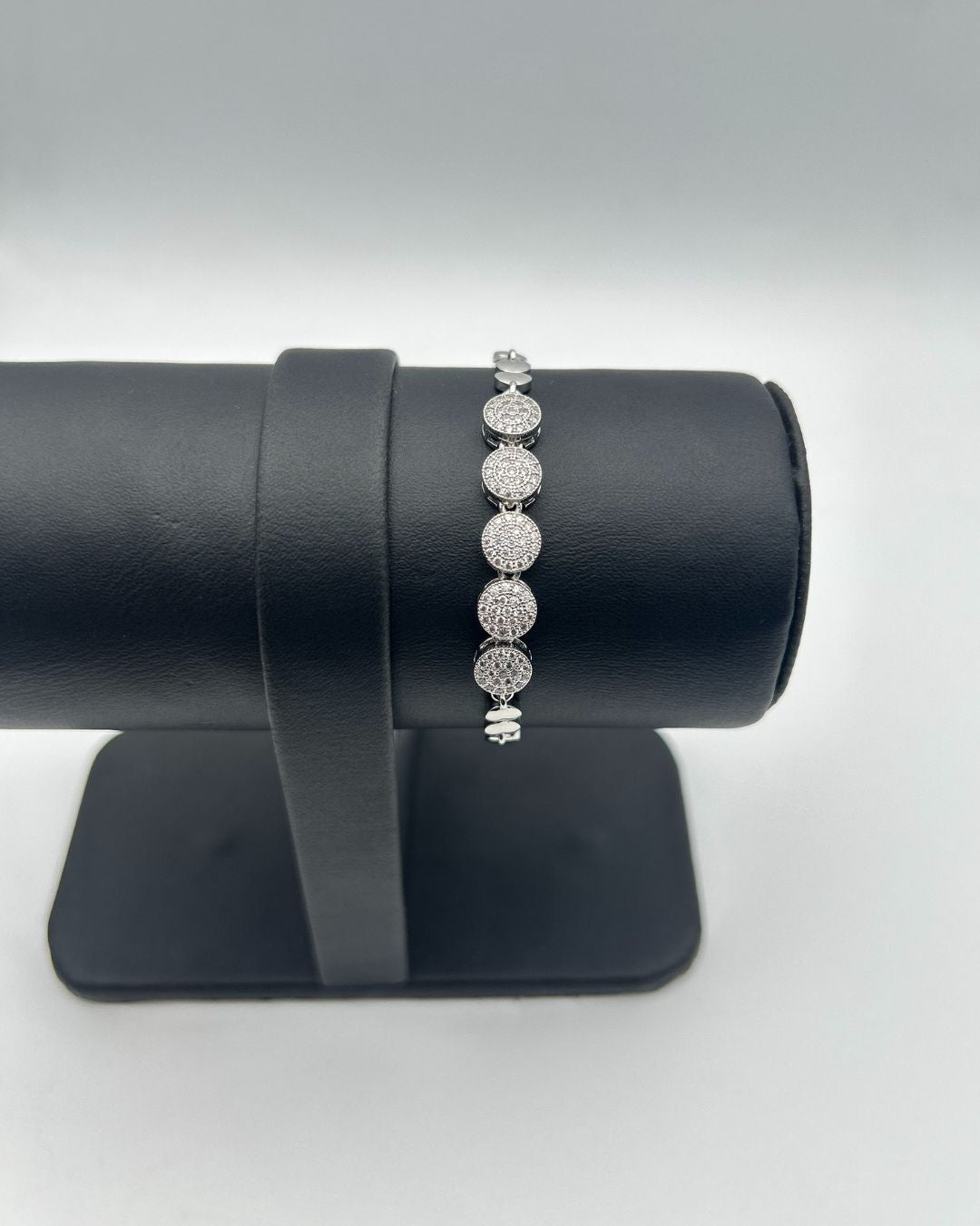 Silver Heart Link One Carat Pave Disc Bracelet