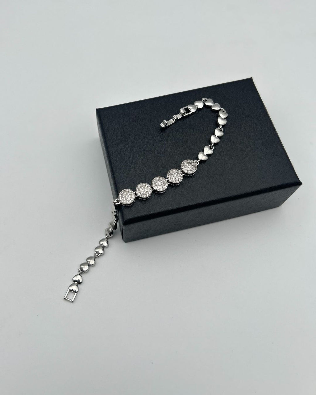 Silver Heart Link One Carat Pave Disc Bracelet