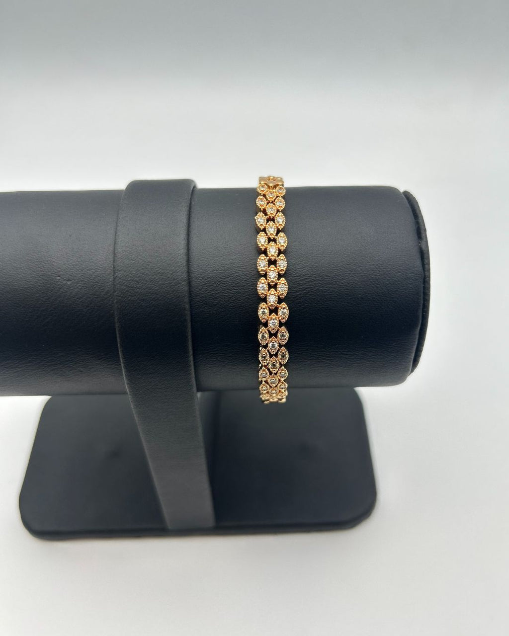Gold One-Carat Sparkle Chain Bracelet