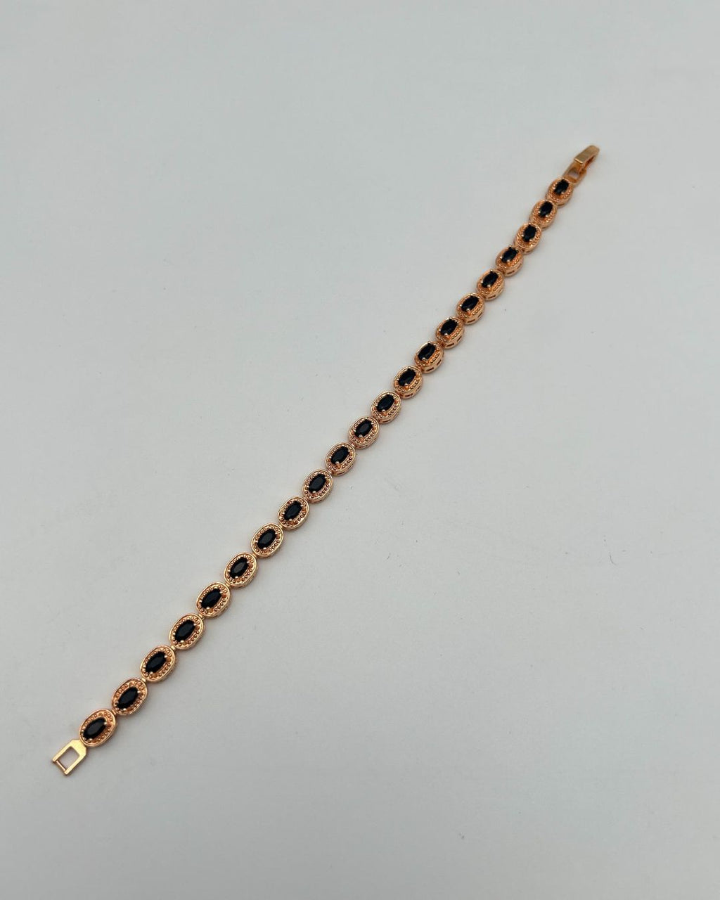 1 Carat Oval Halo Link Bracelet for Girls – Gold Mint & Gold Black