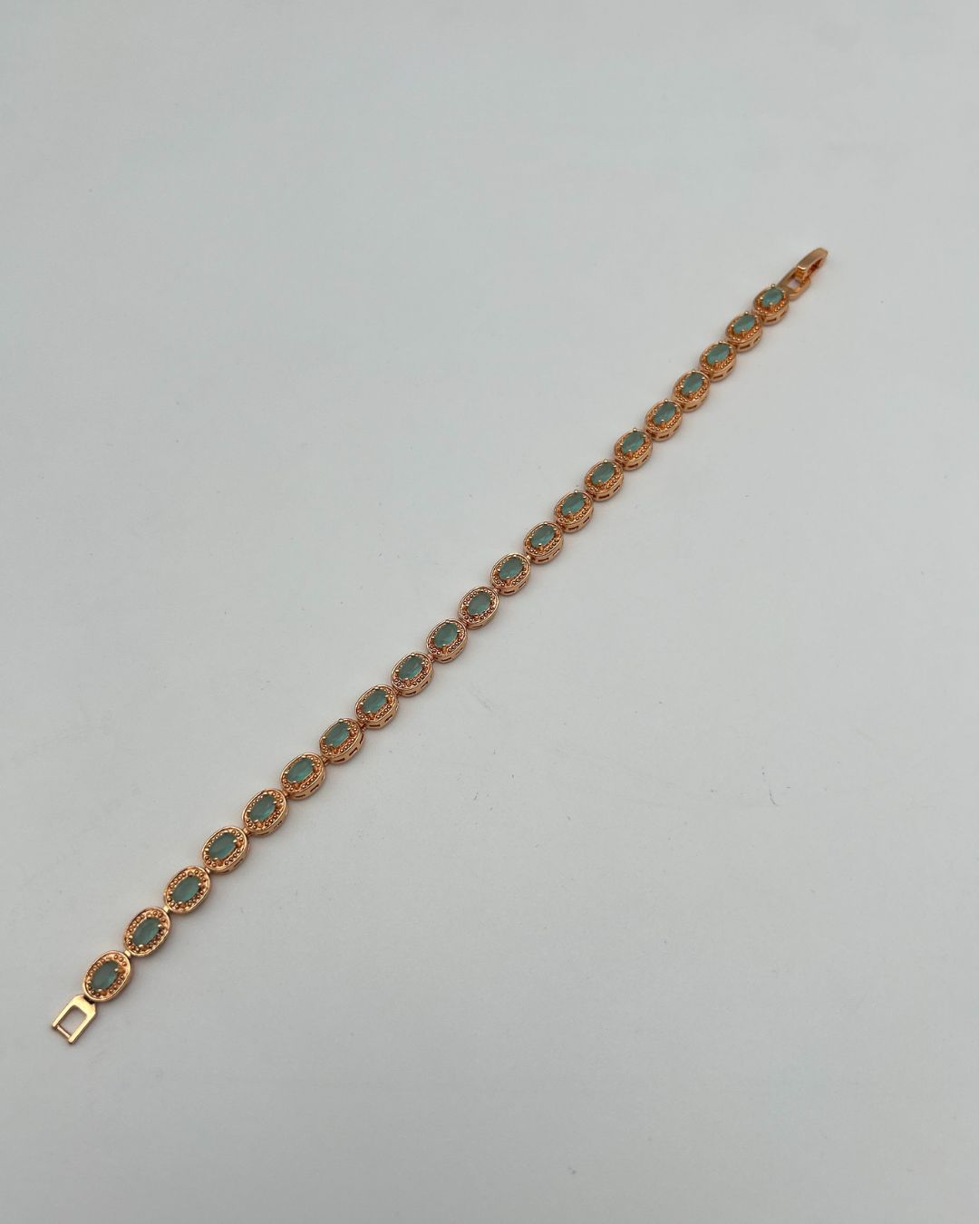 1 Carat Oval Halo Link Bracelet for Girls – Gold Mint & Gold Black