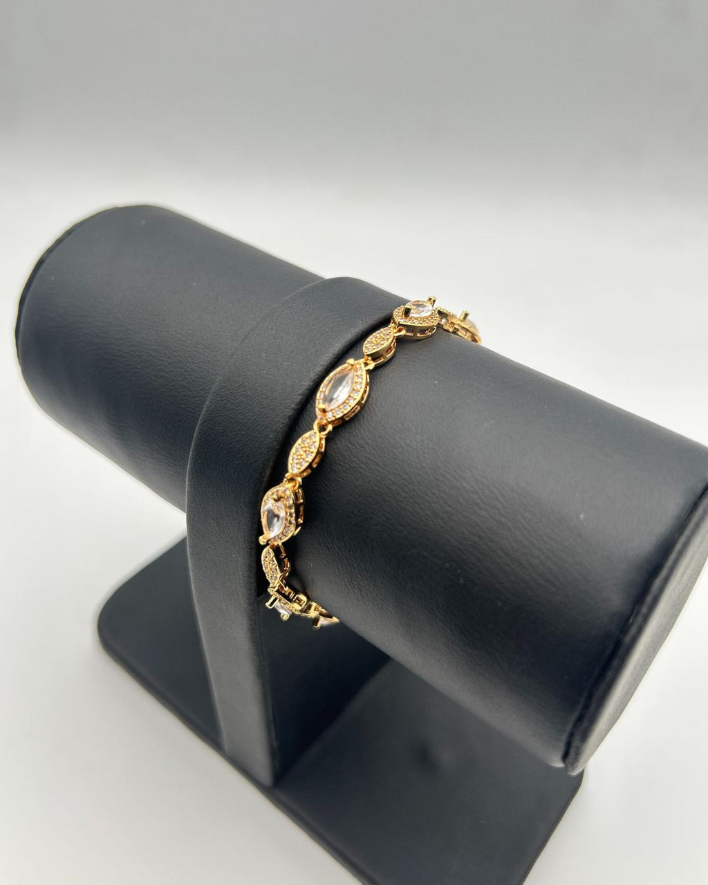 Gold Marquise Crystal Link Bracelet for Girls – 1 Carat Sparkle