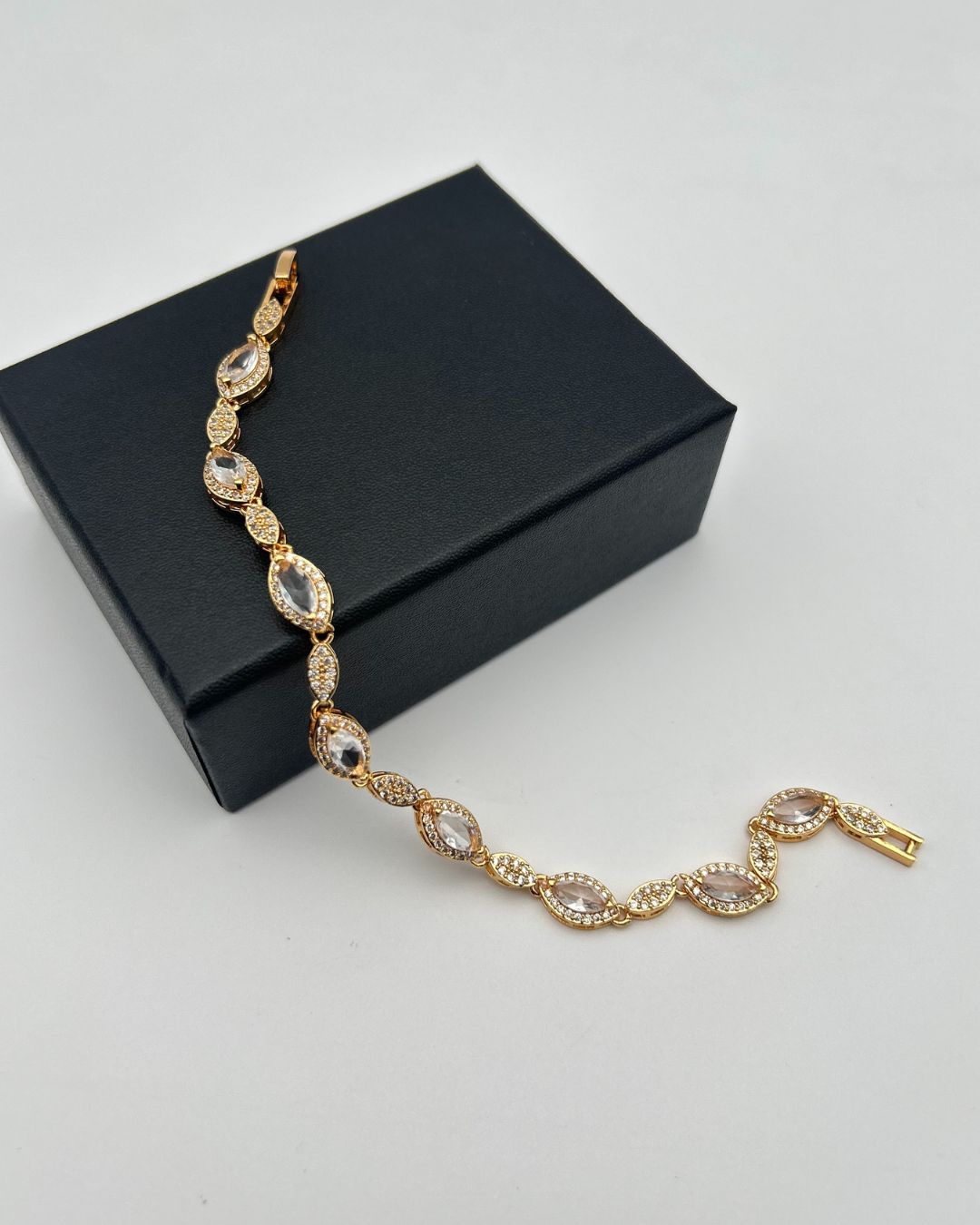 Gold Marquise Crystal Link Bracelet for Girls – 1 Carat Sparkle