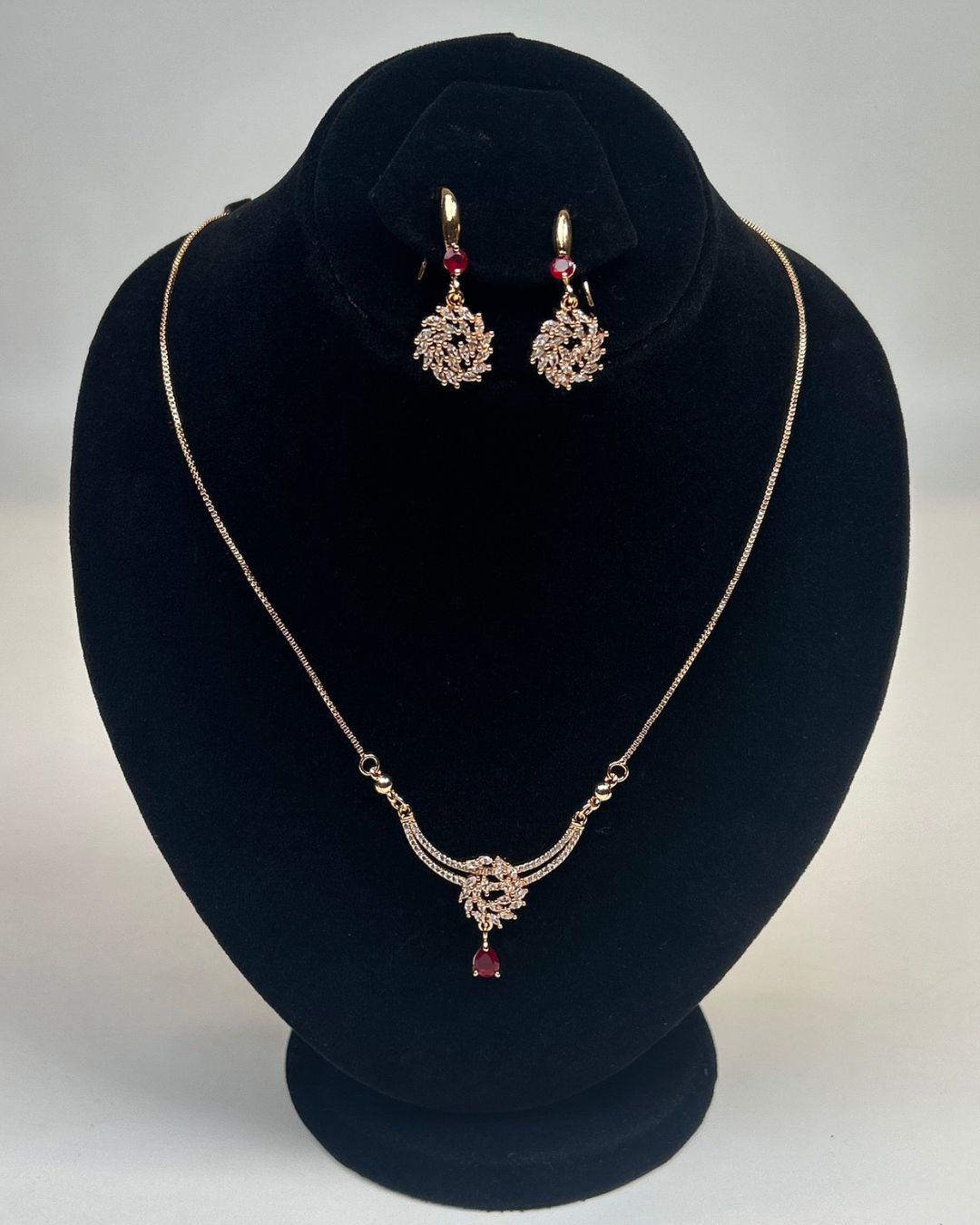 One Carat Floral Drop Locket Set with Earrings