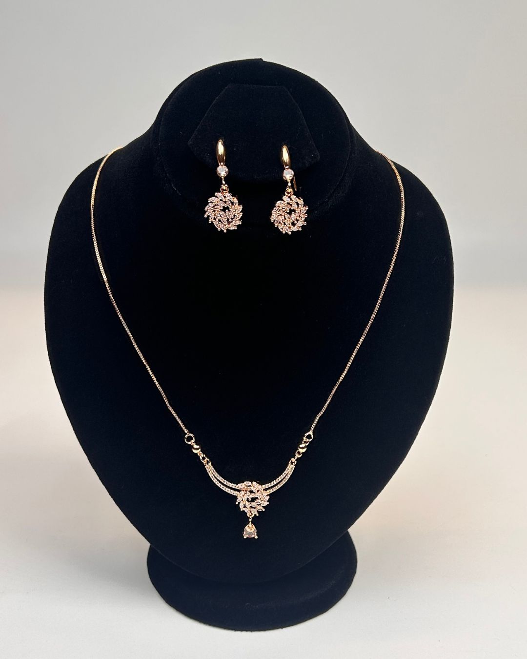 One Carat Floral Drop Locket Set with Earrings