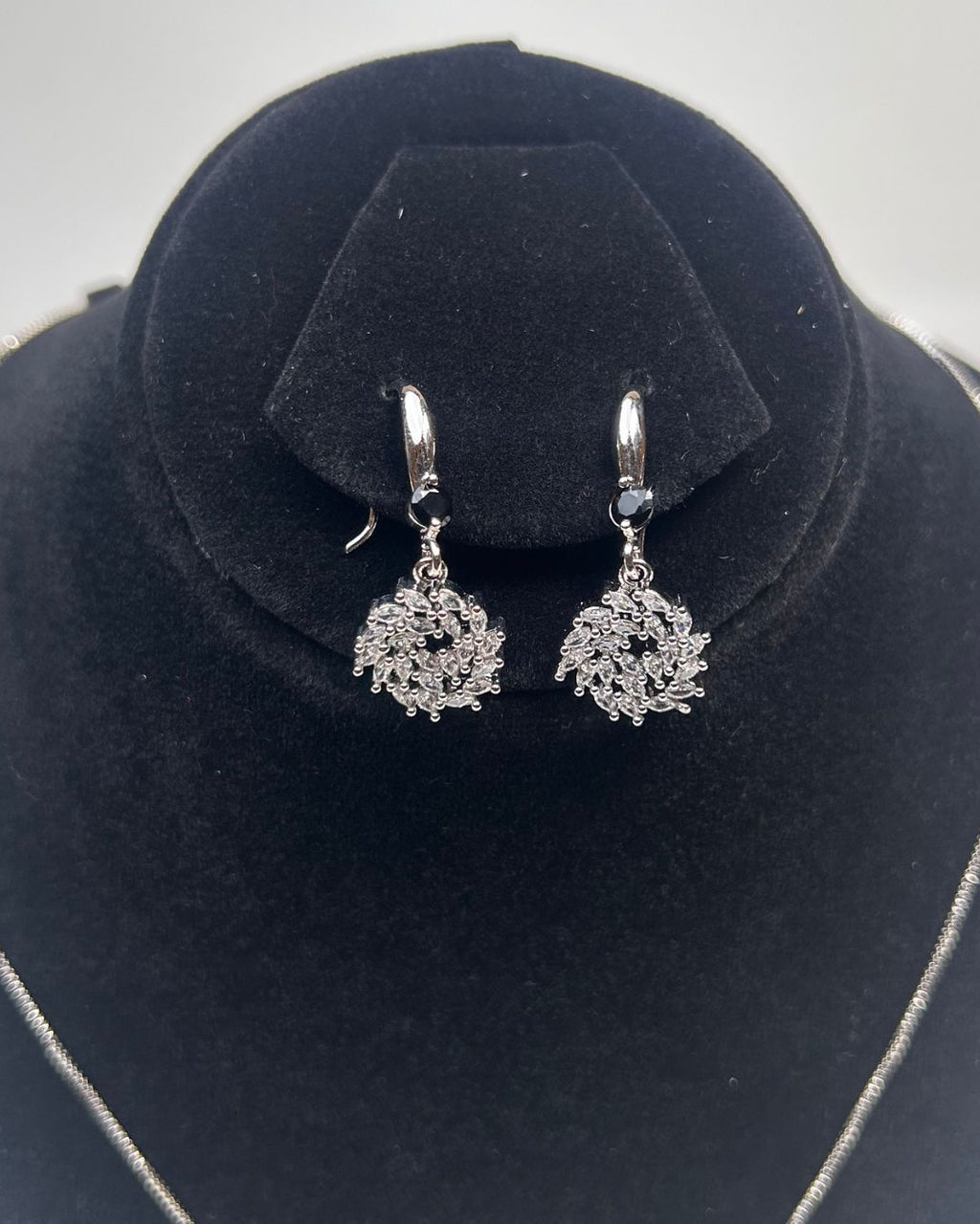 One Carat Floral Drop Locket Set with Earrings