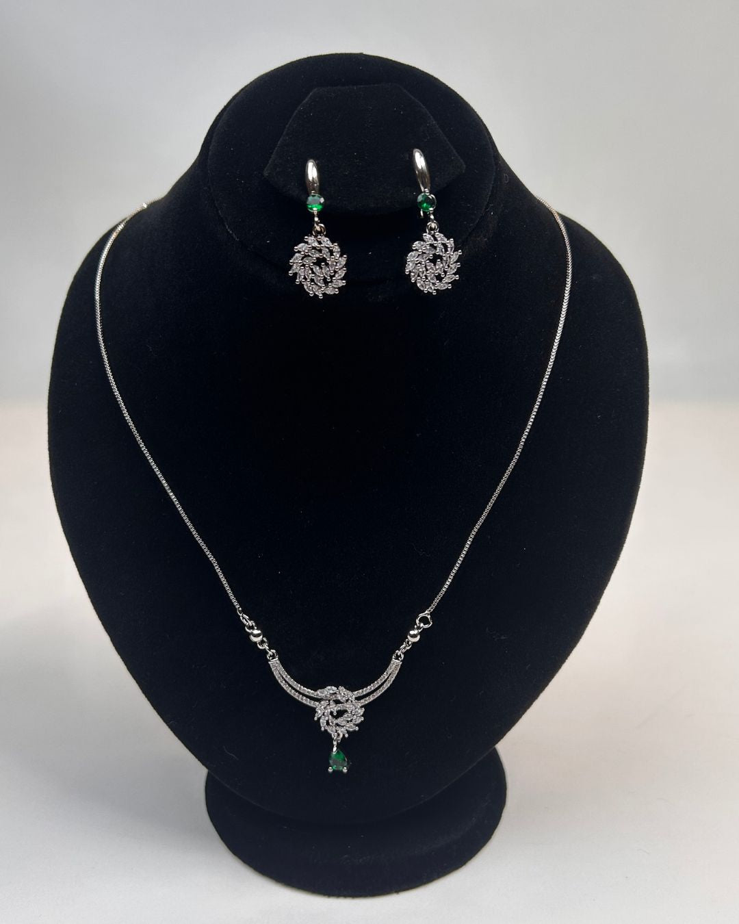 One Carat Floral Drop Locket Set with Earrings