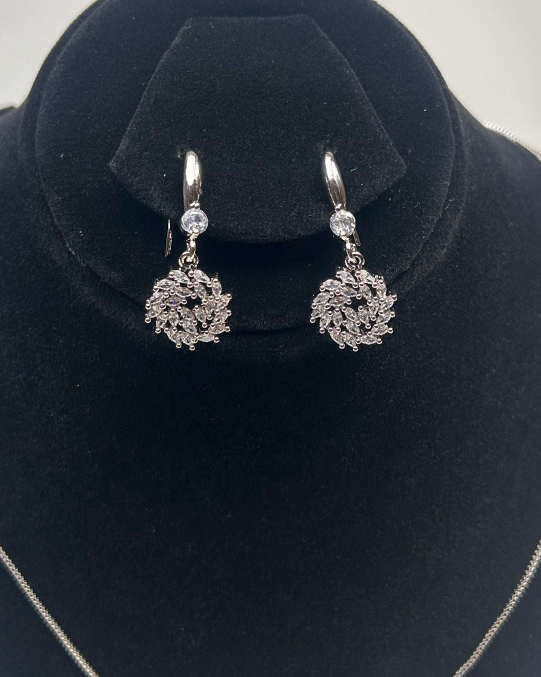 One Carat Floral Drop Locket Set with Earrings