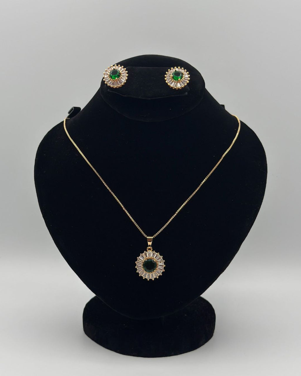 Gold & Green Halo Pendant Locket Set for Women