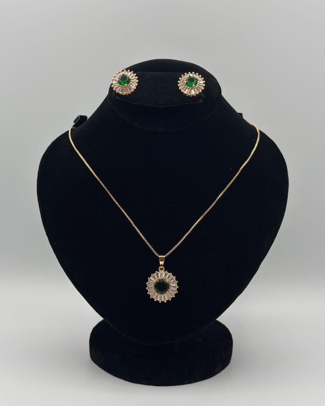 Gold & Green Halo Pendant Locket Set for Women