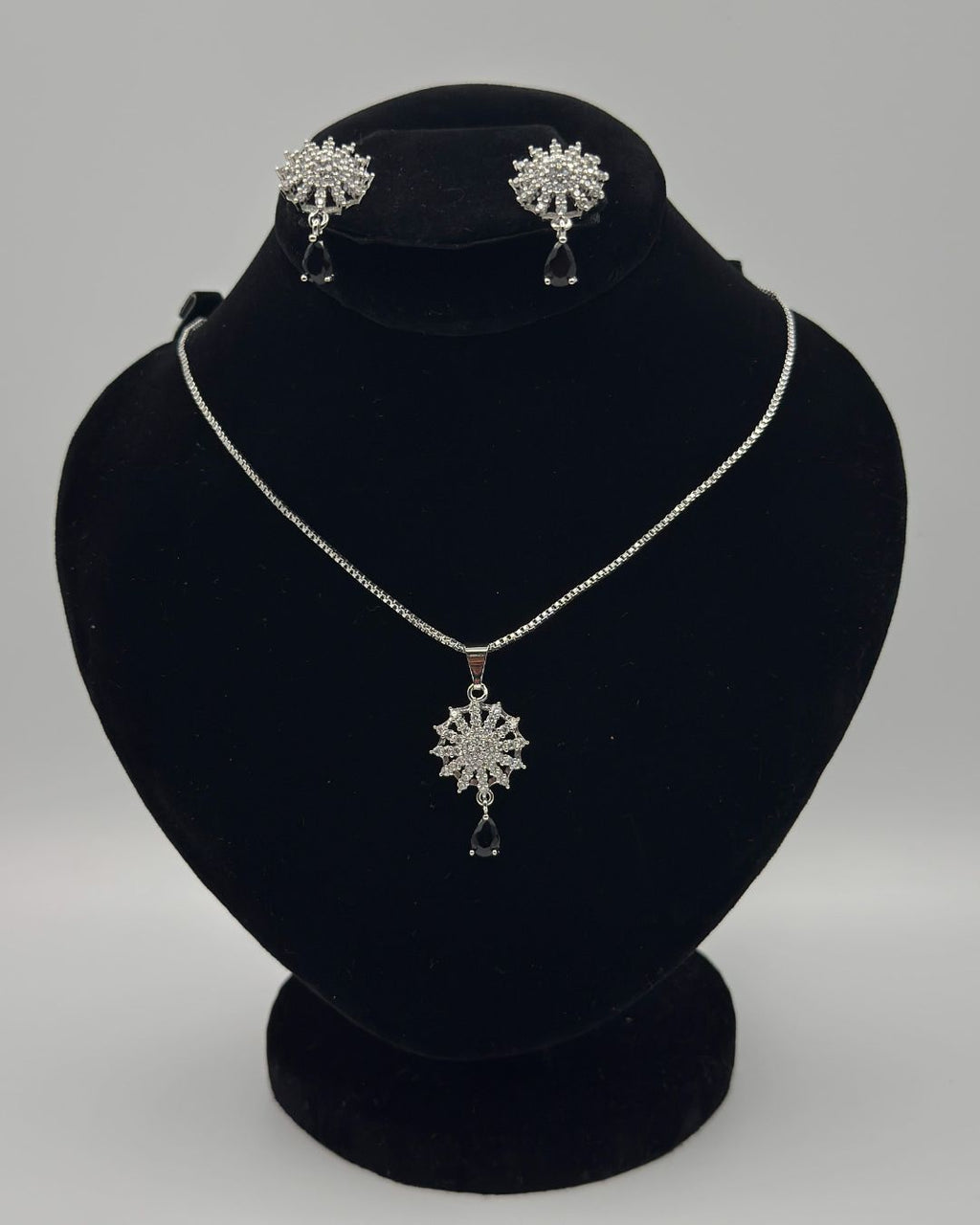 Silver Sunburst Crystal Pendant & Earrings Locket Set