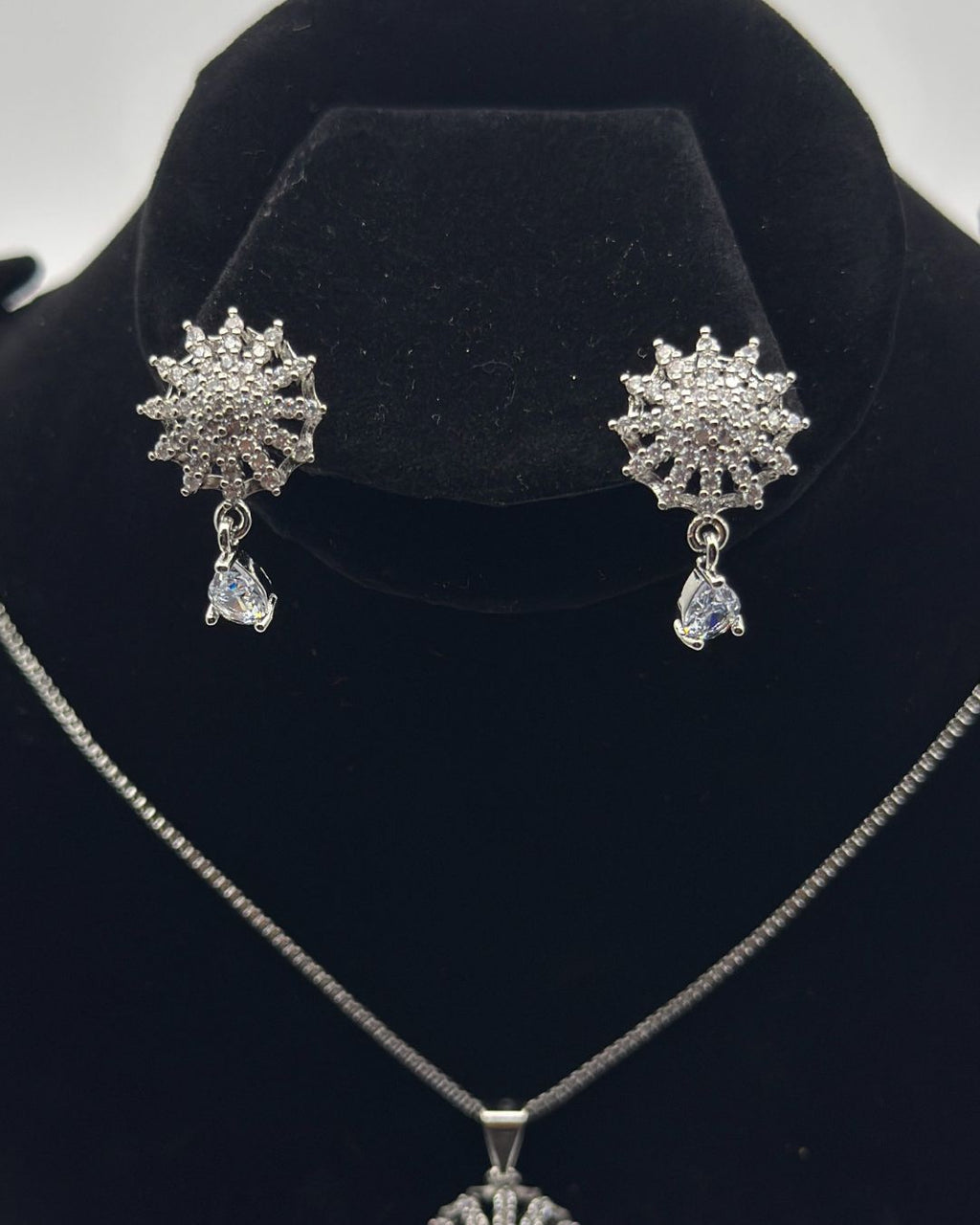 Silver Sunburst Crystal Pendant & Earrings Locket Set