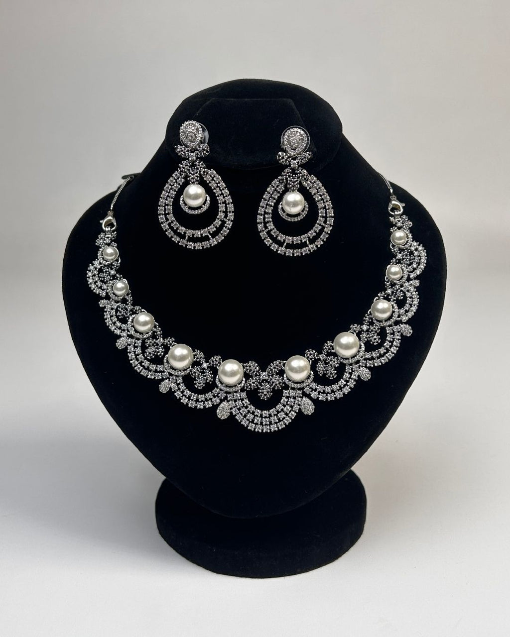 Silver Zircon Pearl Party Wear Necklace Set with Earrings