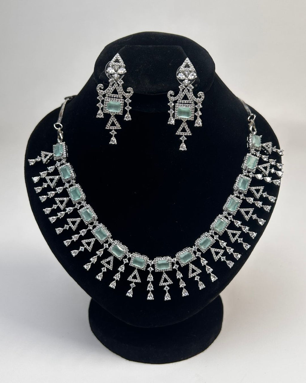 Zircon Tassel Necklace Set With Earrings & Tikka