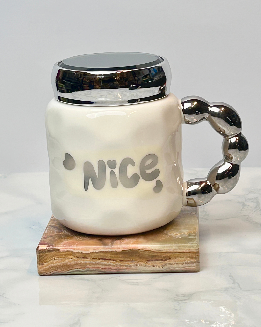 Ceramic Coffee Mug with Lid – Gloss Finish 350ml