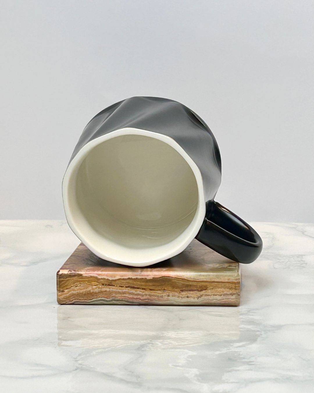 Minimal Text Ceramic Mug with Lid and Spoon – 350ml