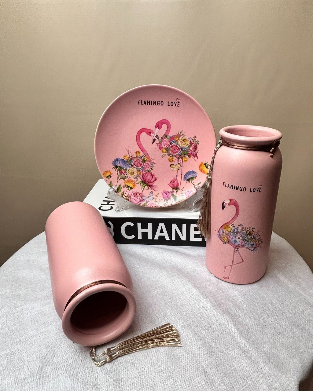 Flamingo Floral Ceramic Decorative Vase with Tassel – Pink & Firozi